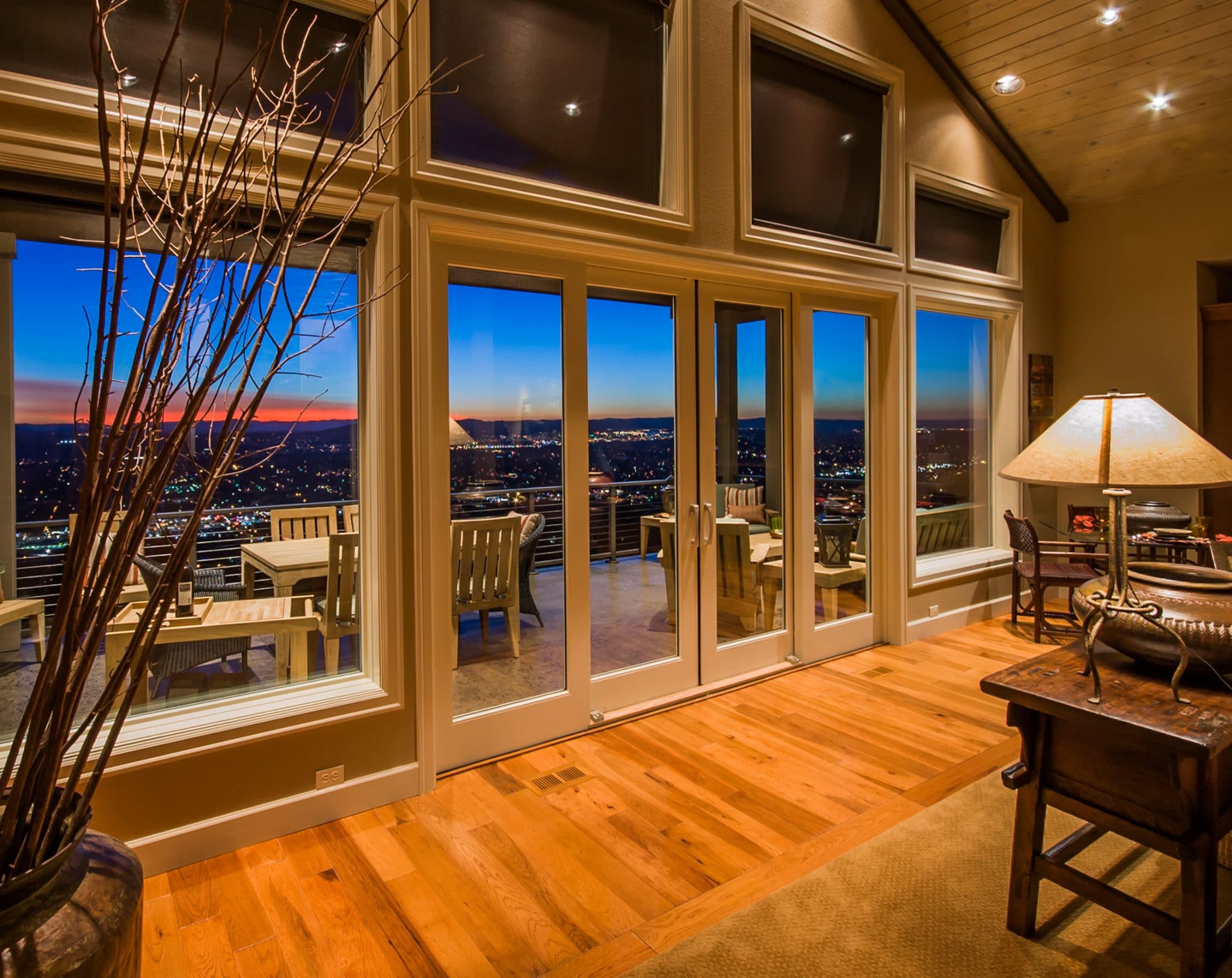 Living Room With Amazing Sunset View In New Home | Murray Glass